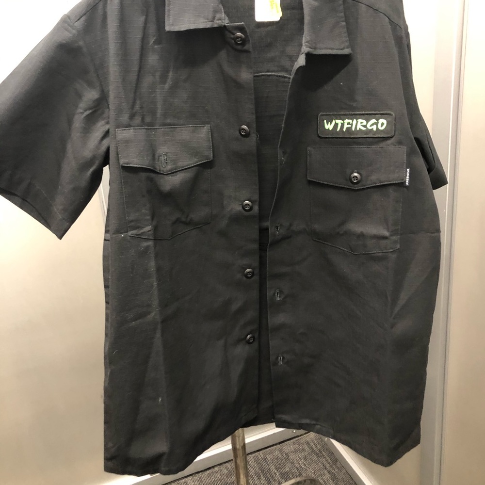 NWT Freshjive WTFIRGO Black Button Down S - Picture 2 of 2